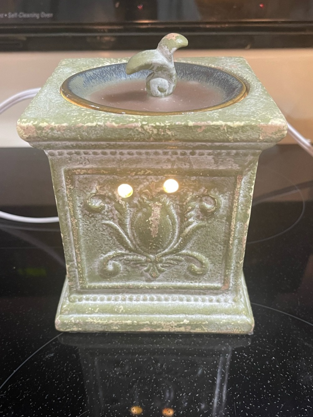 Wax Warmer w Removable Lid Rimports Sage Green Ceramic Square Night Light